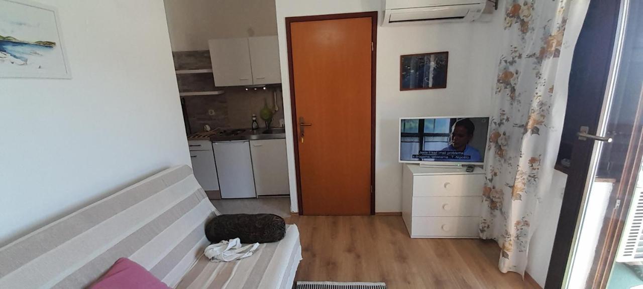 Vala Apartment Bozava Exterior photo